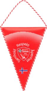 Proporczyki trójkątne obszywane Proporczyki trójkątne obszywane
